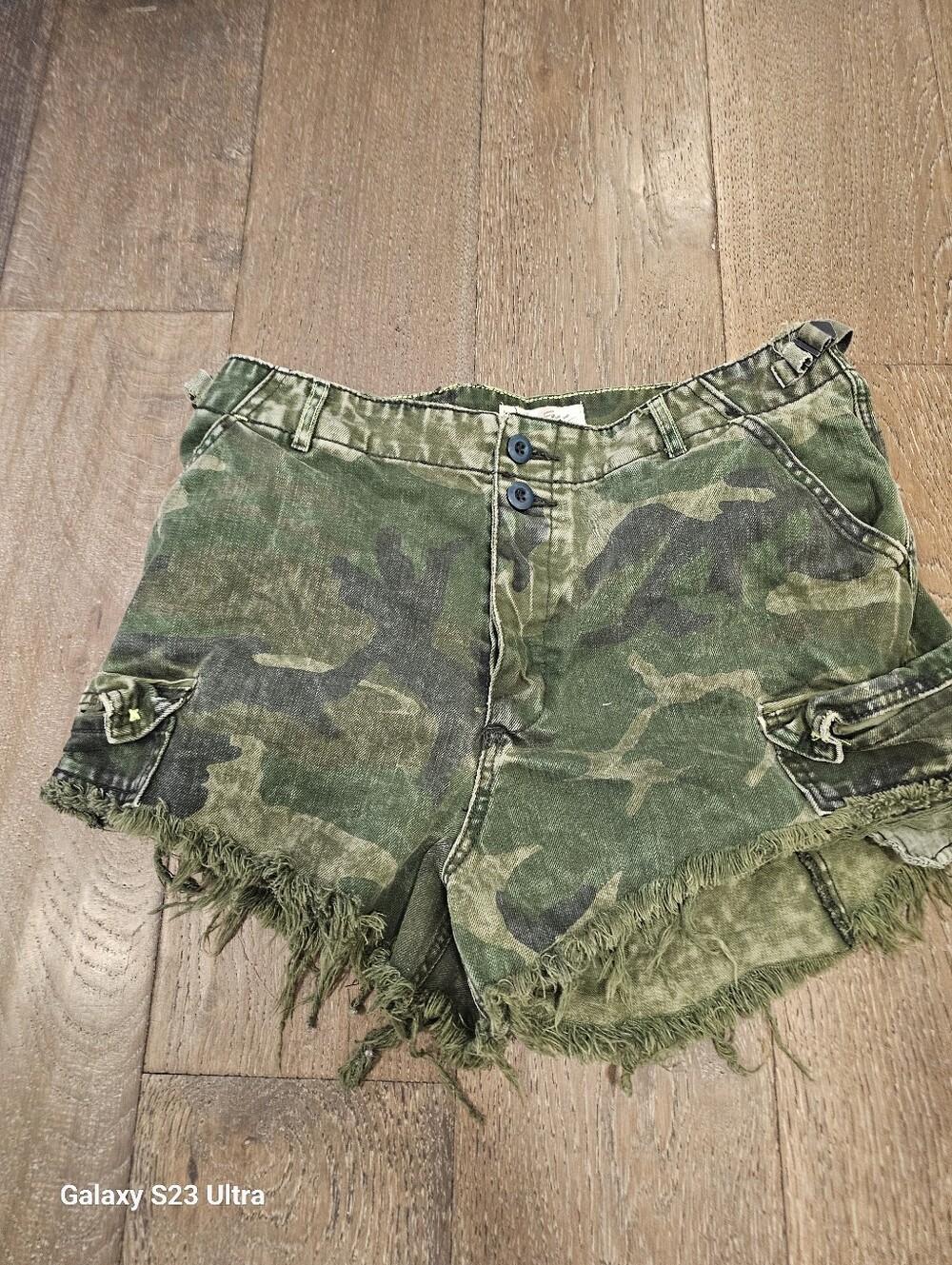 Free People Women's Green Camouflage Shorts 10